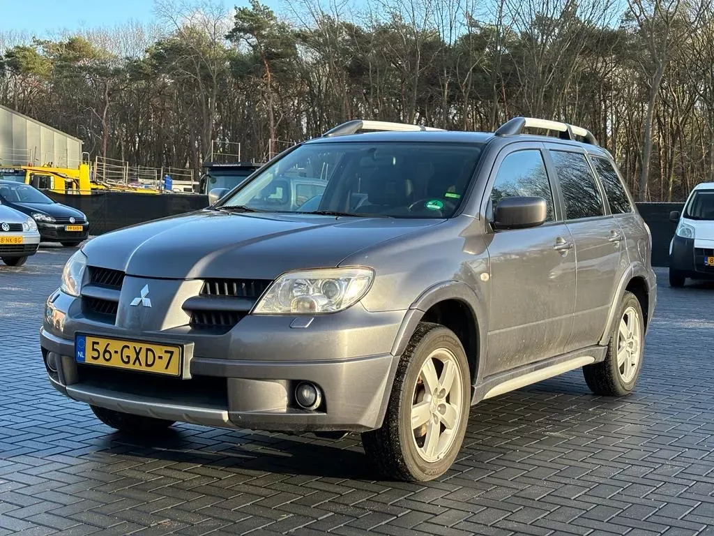 Mitsubishi Outlander Sport 2.4 Invite 4WD