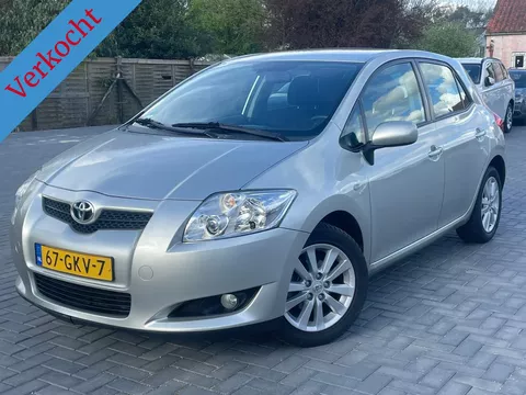 Toyota Auris 1.6-16V Luna Business