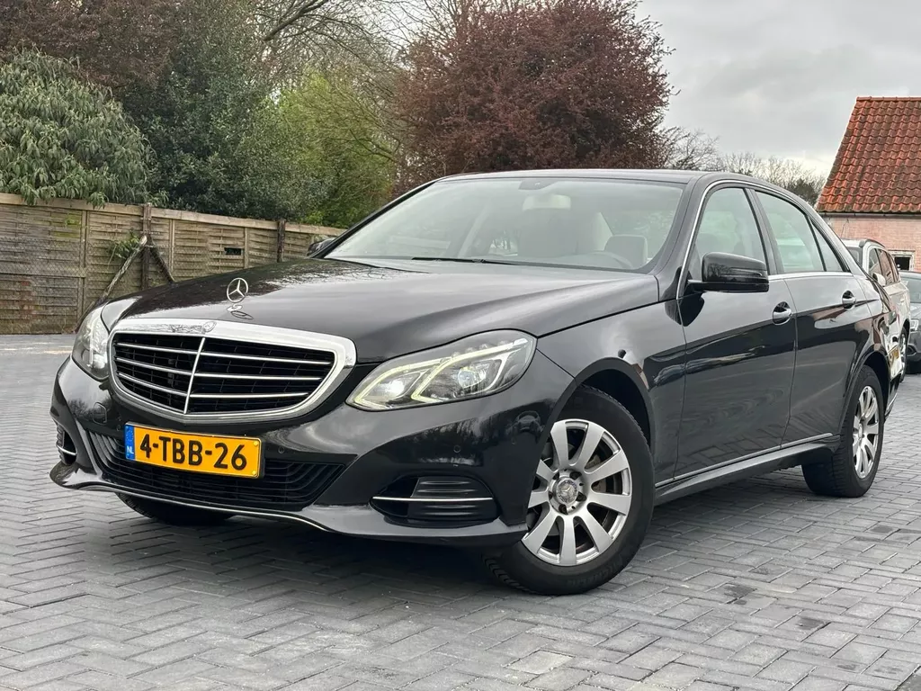 Mercedes-Benz E-klasse 220 CDI Ambition Elegance Clima Cruise Leer Navi PDCNAP