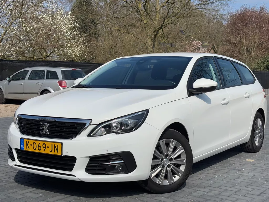 Peugeot 308 SW 1.2 PureTech Blue Lease Active/Airco/Line assist/PDC.Camera/Nap