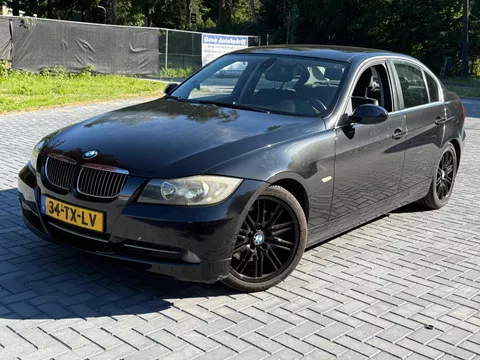 BMW 3-serie 330i High Executive/Clima/Cruise/PDC/LMV/NAP